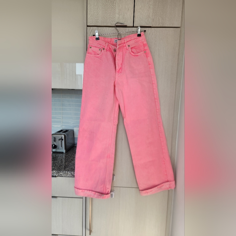 Zara Women's Vibrant Pink Straight Leg Jeans